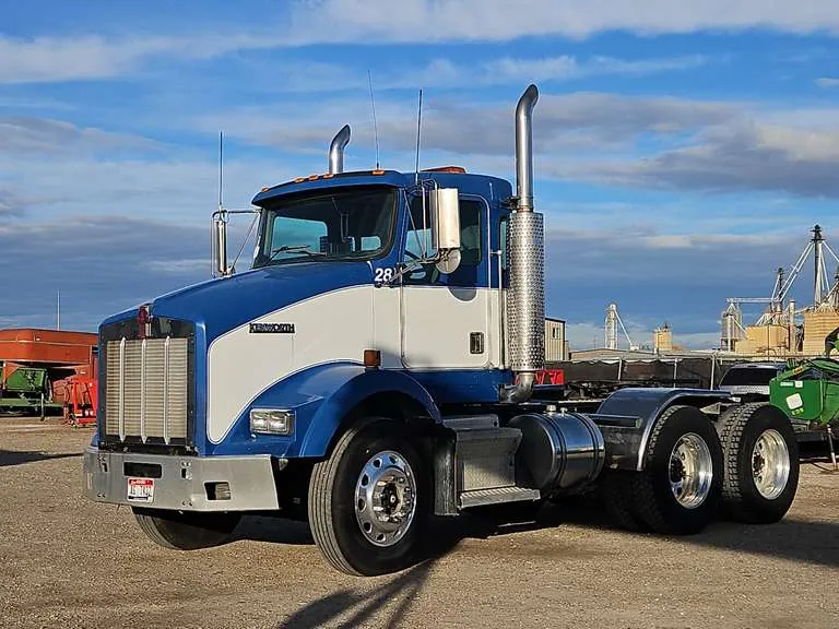 1998 Kenworth T800 Day Cab truck, sold November 2025