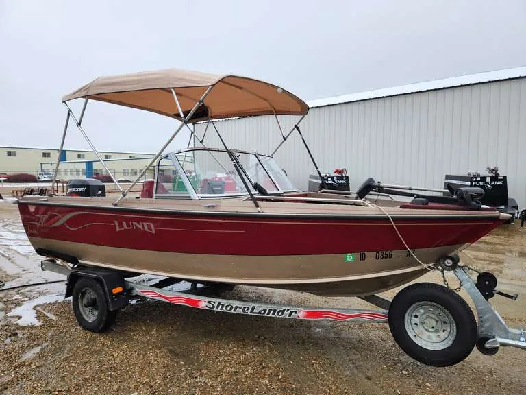 1999 Lund Pro Sport Adventurer 170 17’ Fishing Boat, sold March 2024