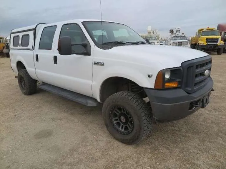 2006 Ford F-350 XL Super Duty 4x4 Pickup, sold November 2022
