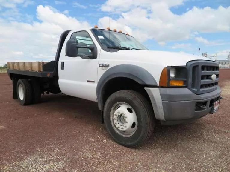 2007 Ford F-550 4x4 Flatbed Pickup, sold June 2021