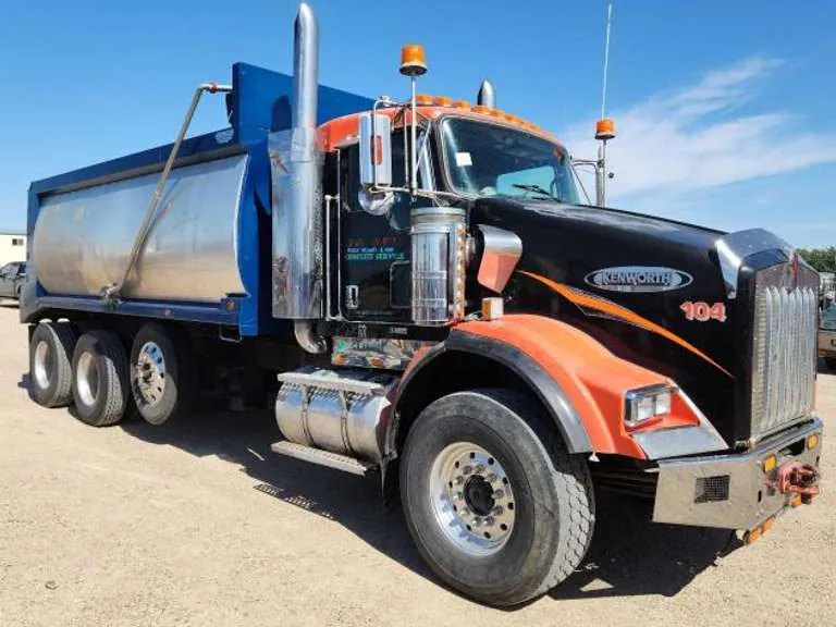 2007 Kenworth T800 Super Dump Truck, sold June 2023