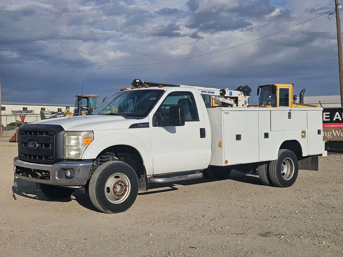 2014 Ford F-350 4x4 dually service truck with Auto Crane Lot 8300