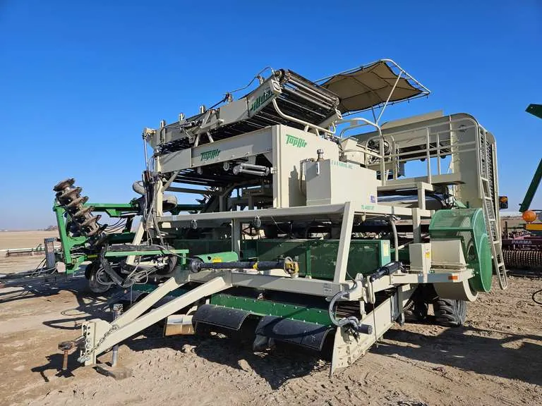 2014 TopAir TL4400XT 4-Bed Topper Loader Onion Harvester, sold February 2024