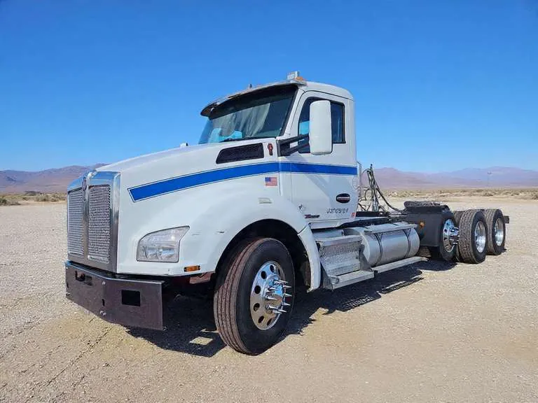 2015 Kenworth T880 Day Cab Truck, sold March 2026