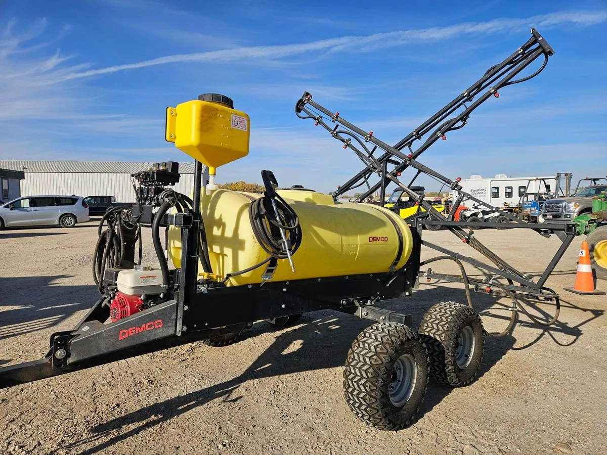 2025 Demco Truss T-Boom 45 ft boom sprayer Lot 44250