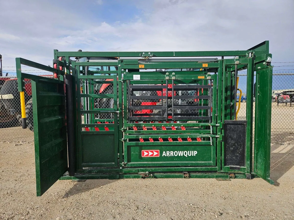 ArrowQuip Q-Catch 86 squeeze chute with scales Lot 37300