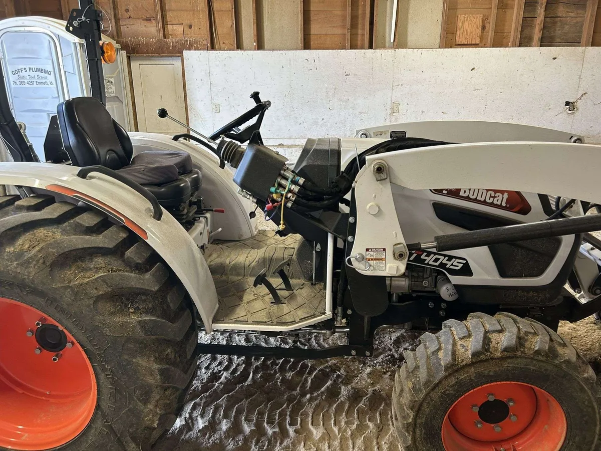 Bobcat CT4045 compact tractor Lot 1775
