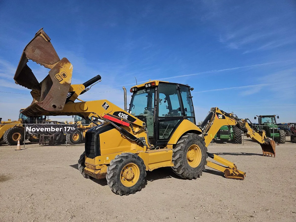 Cat 420E 4x4 loader backhoe Lot 850