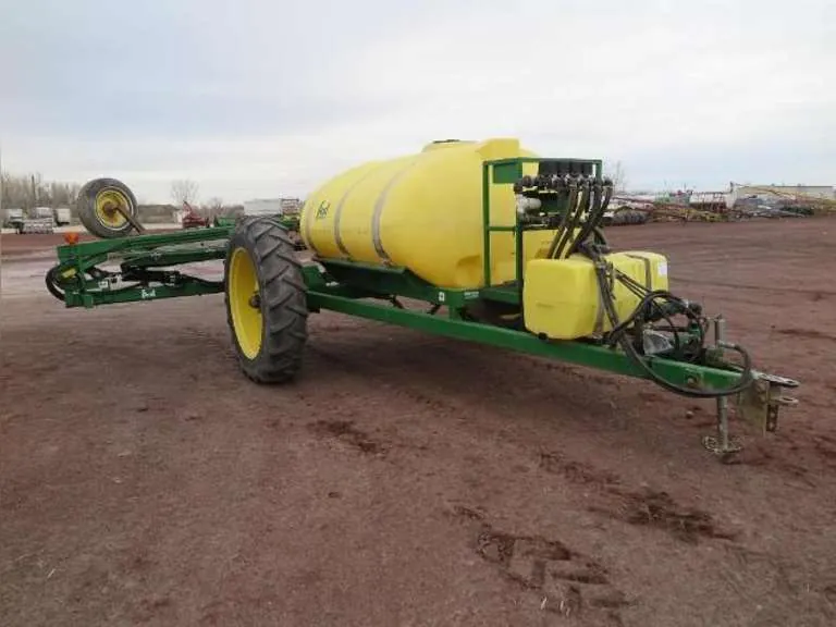 Fast 1000 Gallon Pull Type Sprayer with 80' Booms, sold March 2022