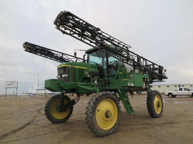 John Deere 4700 4WD Self Propelled Sprayer, sold November 2021
