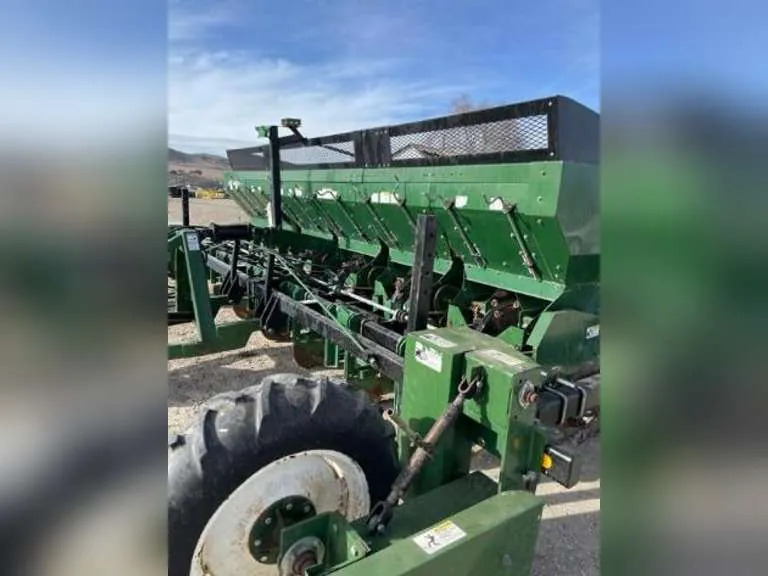Lockwood 6 Row Pull Type Pick Potato Planter, sold March 2023