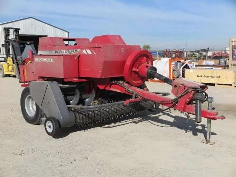 Massey Ferguson 1841 16" x 18" Inline Hay Baler, sold November 2022