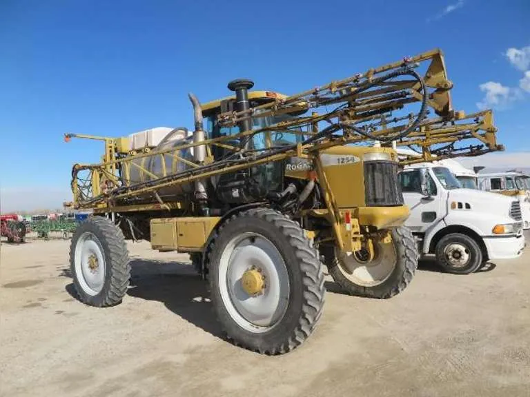Rogator 1254 Self Propelled Sprayer, sold March 2023